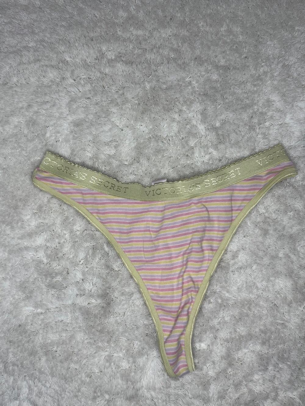 NWOT Victoria’s Secret Vintage 2002 Stripe Thong Pink Yellow Signature Logo M